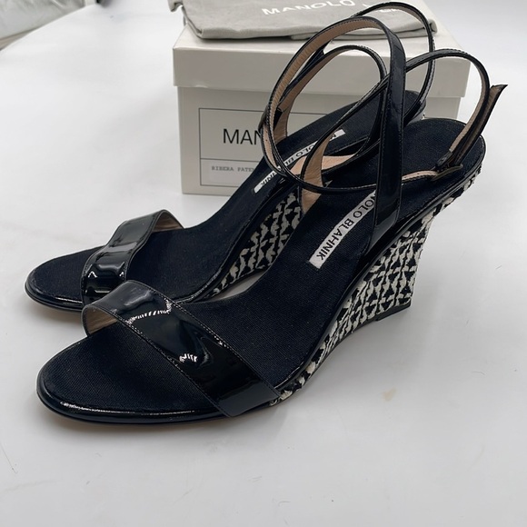 Manolo Blahnik Gorgeous Ribera Black Patent Leather Woven Wedge Anklet Sandles - Picture 6 of 12